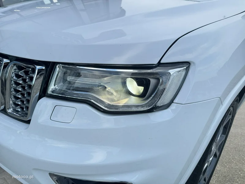 Jeep Grand Cherokee 9