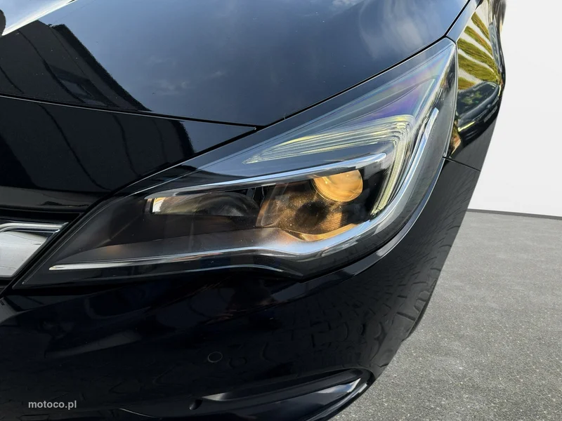 Opel Astra K 9