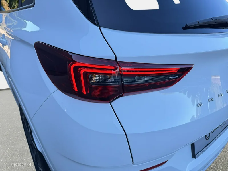 Opel Grandland II 11