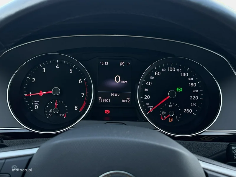 Volkswagen Passat Variant B8 14