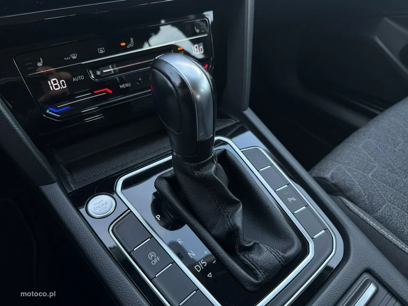 Volkswagen Passat Variant B8 21