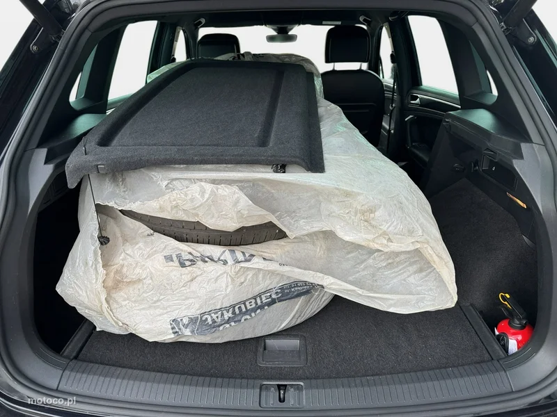 Volkswagen Tiguan AD 33