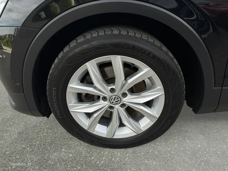 Volkswagen Tiguan AD 10