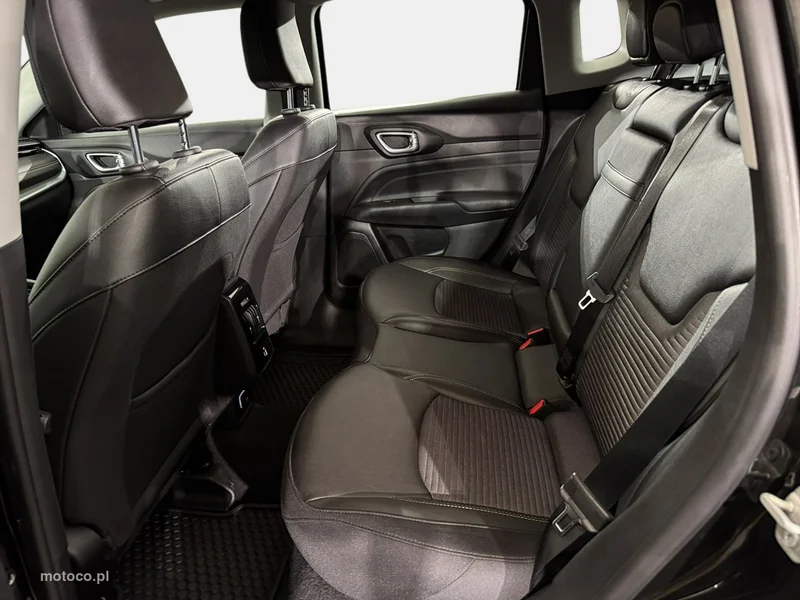 Jeep Compass 29