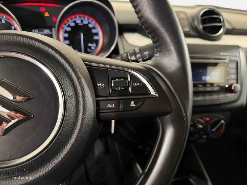 Suzuki Swift 15