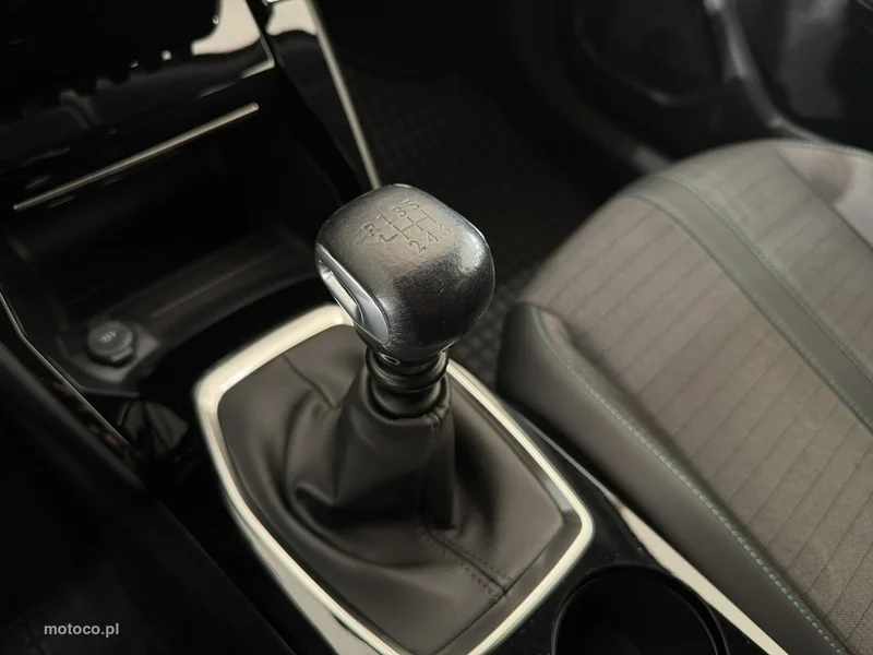 Peugeot 2008 23