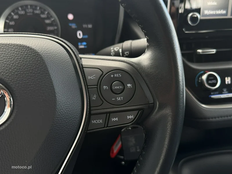 Toyota Corolla E210 15