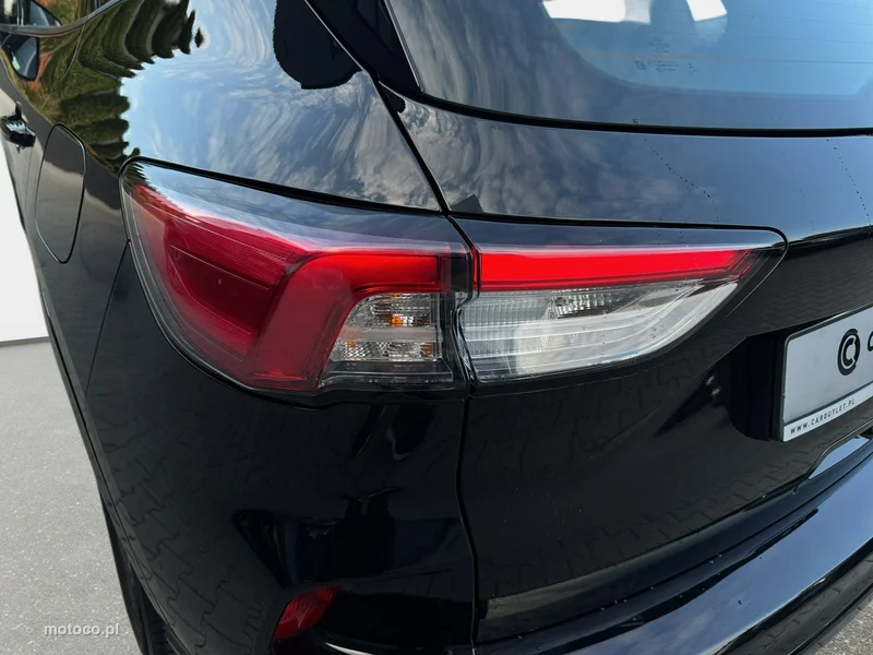 Ford Kuga III 11