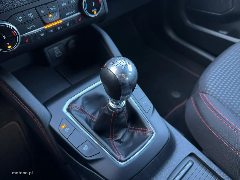 Ford Kuga III 23