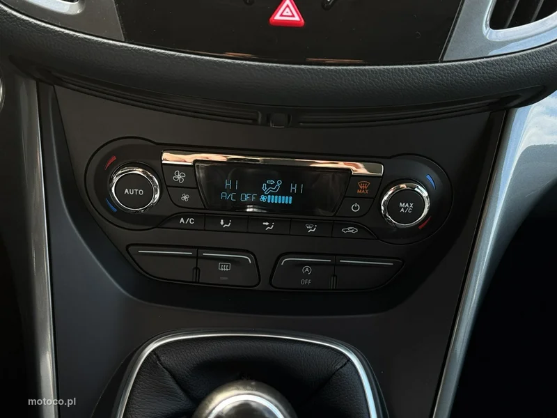 Ford C-Max II 17