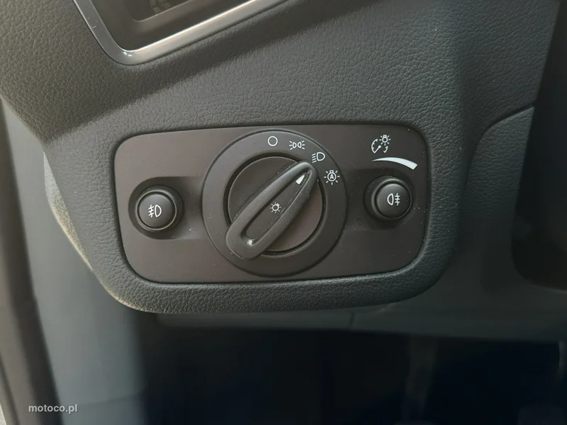Ford C-Max II 20