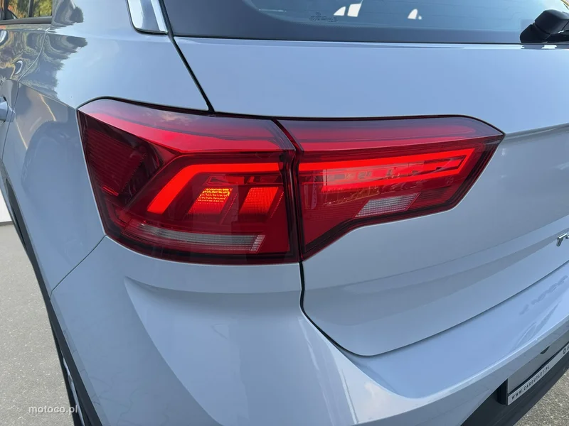Volkswagen T-Roc A1 11
