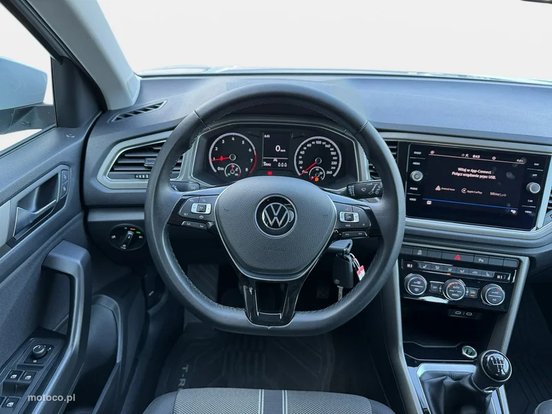 Volkswagen T-Roc A1 13
