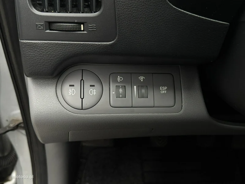 Hyundai H-1 22