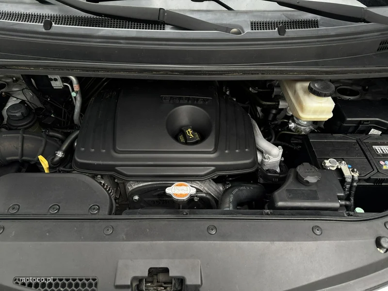 Hyundai H-1 24