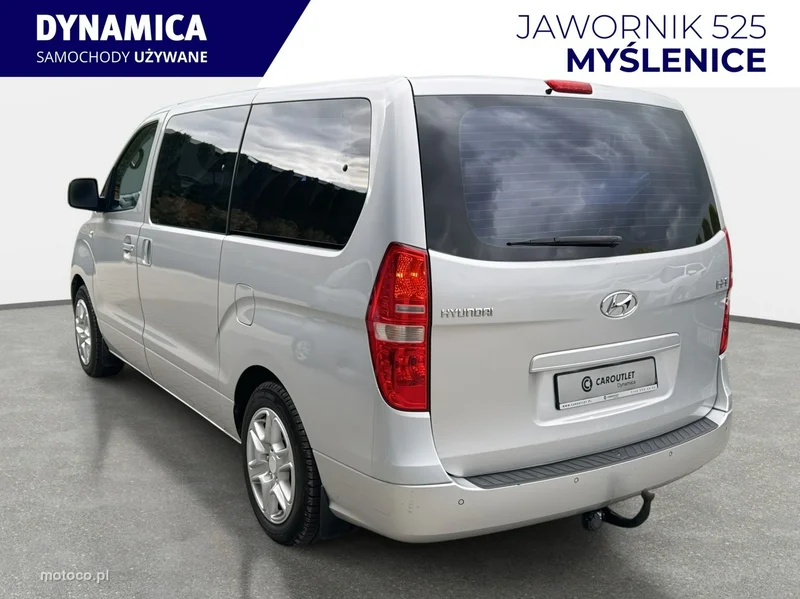 Hyundai H-1 6