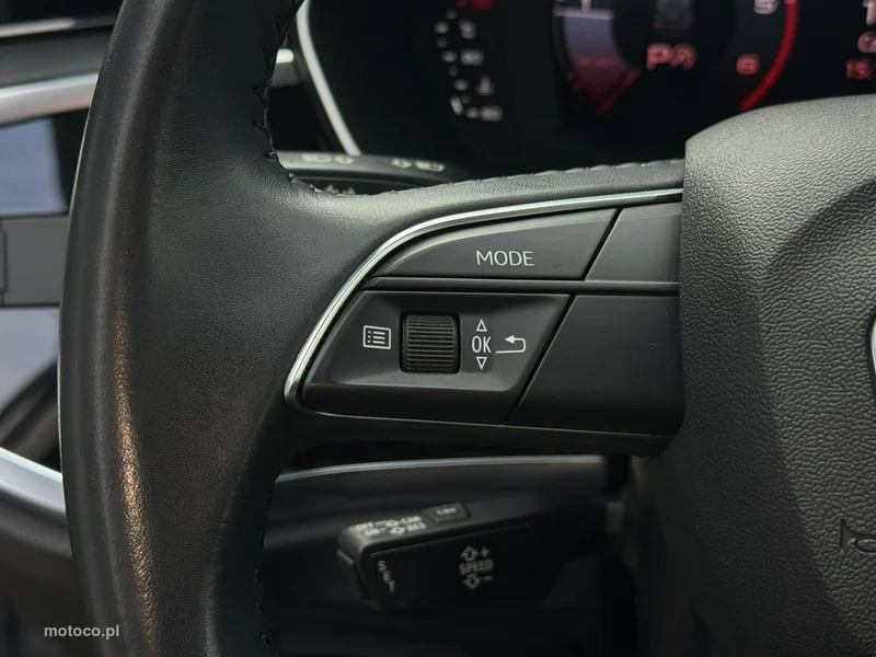 Audi Q3 F3 16