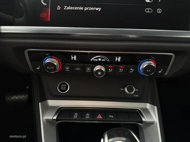 Audi Q3 F3 21