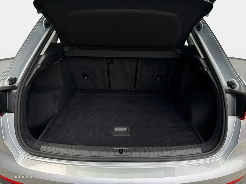 Audi Q3 F3 23