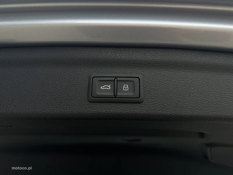 Audi Q3 F3 24