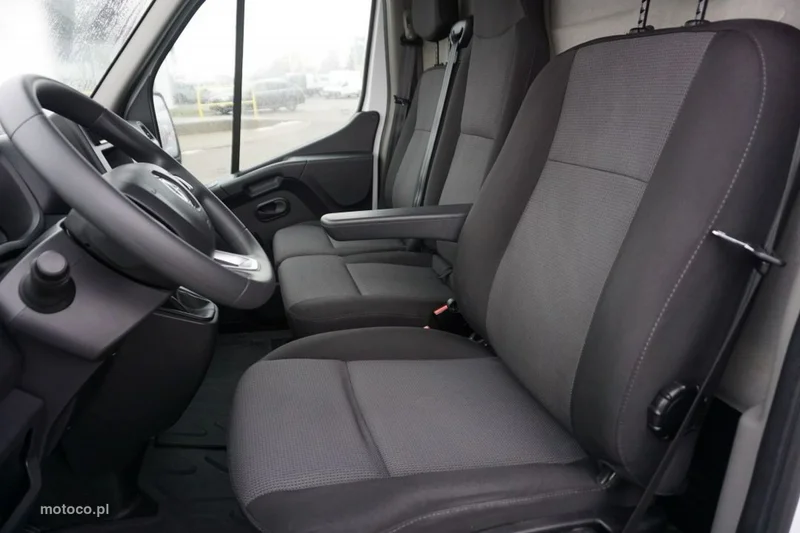Renault Master 9