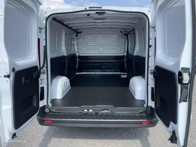 Renault Trafic 4