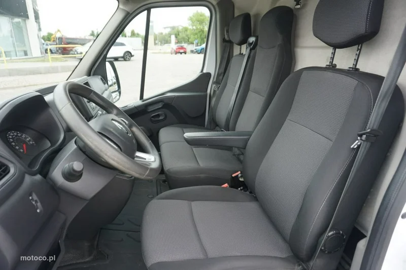 Renault Master 9
