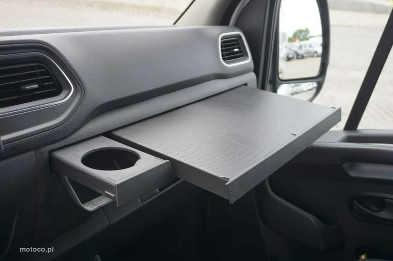 Renault Master 23