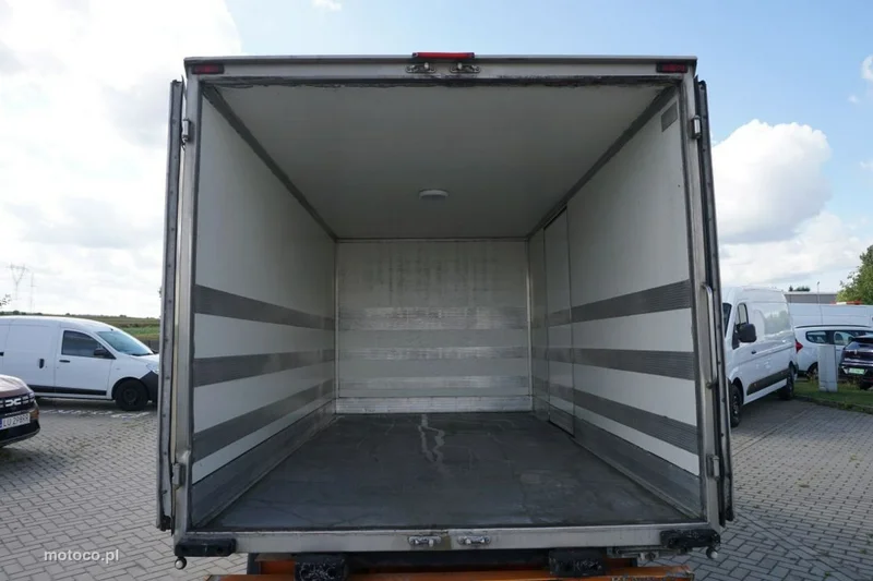 Renault Master 8
