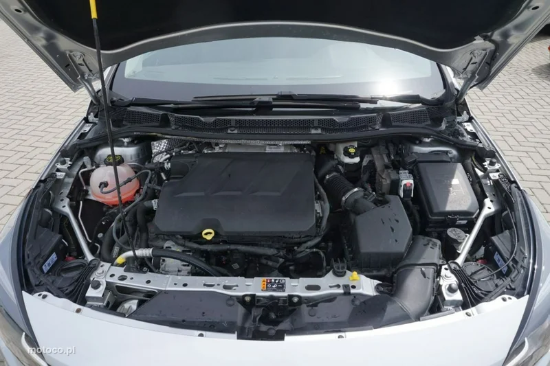 Opel Astra K 12
