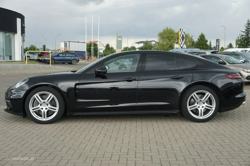 Porsche Panamera 971 8