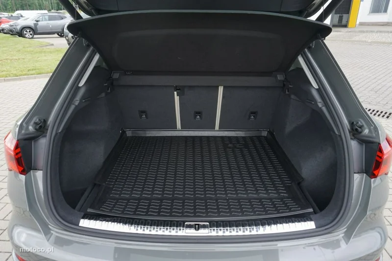 Audi Q3 F3 11