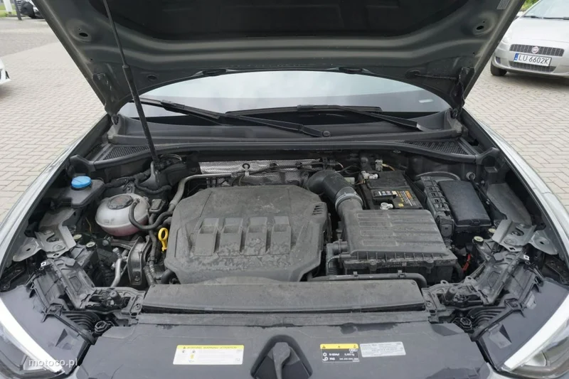 Audi Q3 F3 12
