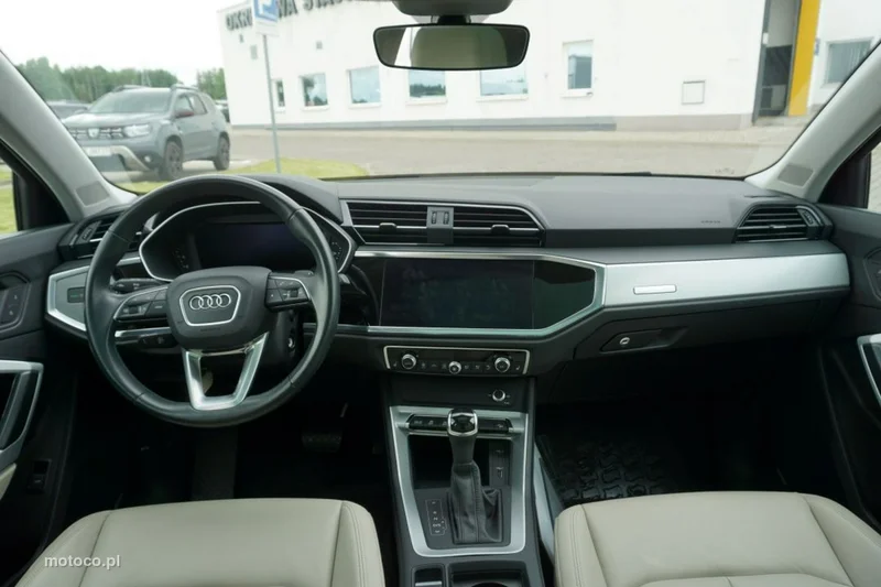 Audi Q3 F3 13