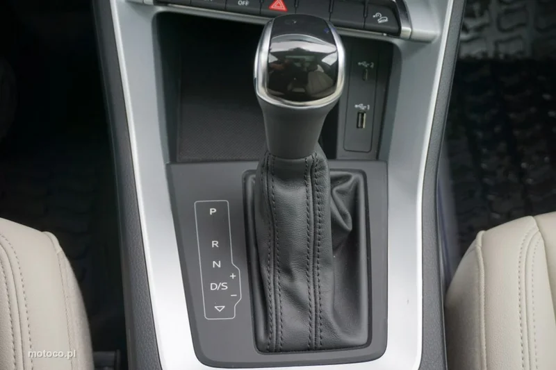 Audi Q3 F3 22