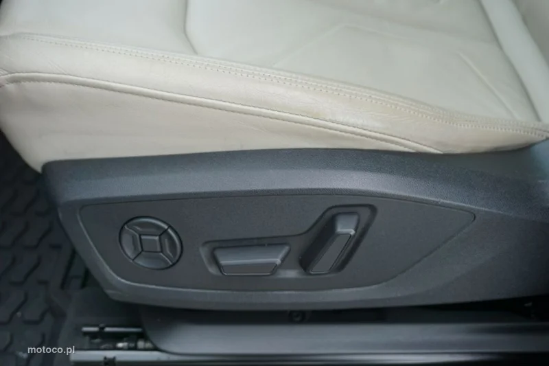 Audi Q3 F3 24