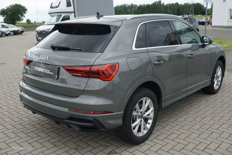 Audi Q3 F3 5