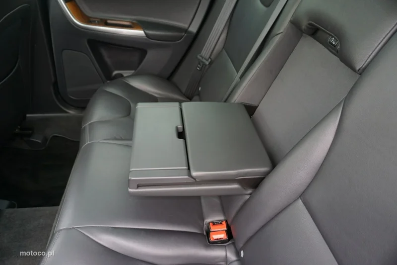 Volvo XC 60 24