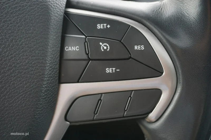 Jeep Grand Cherokee 25