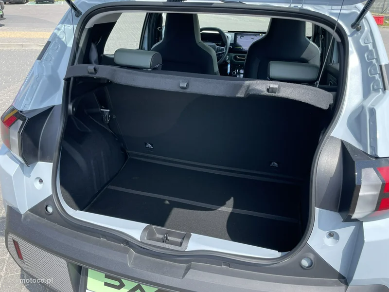 Dacia Spring 4