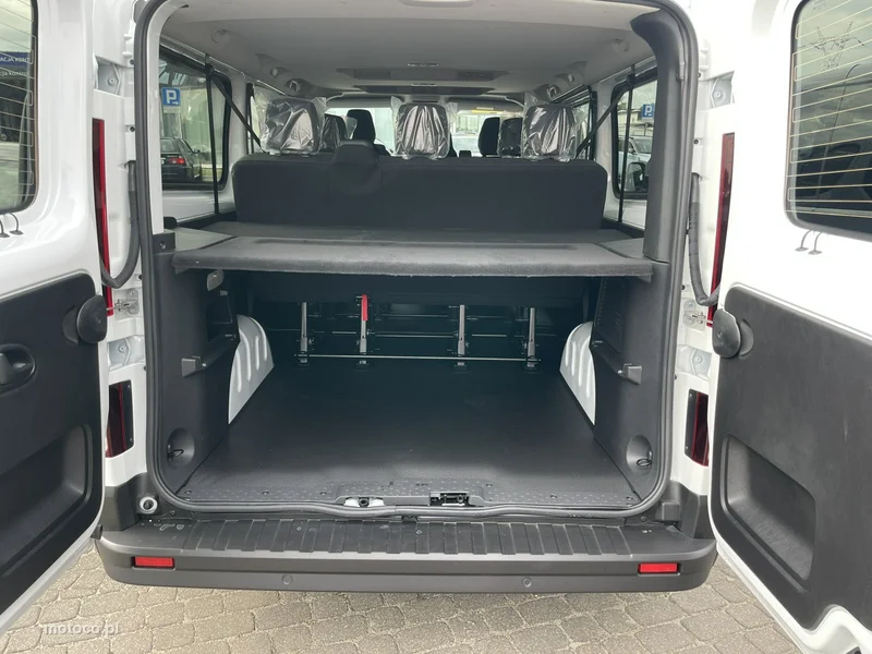 Renault Trafic III 7