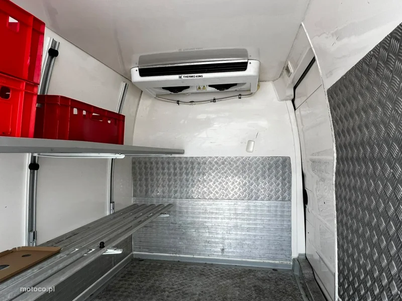 Renault Master 9