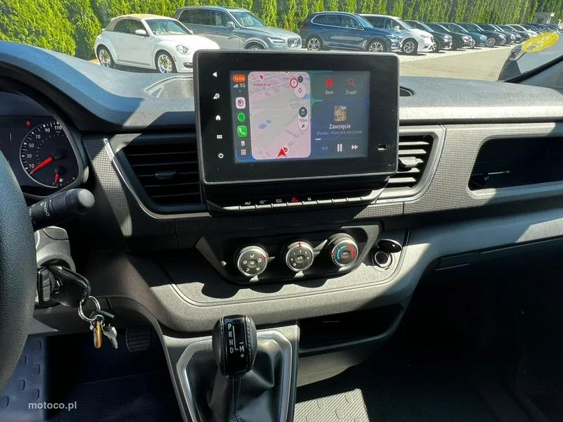 Renault Trafic 10