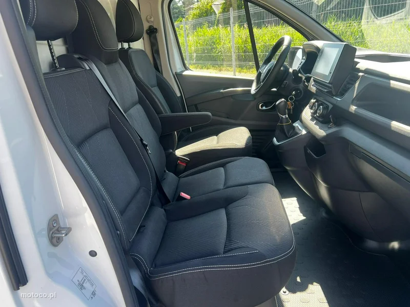 Renault Trafic 13