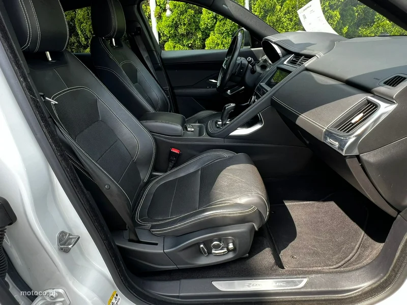 Jaguar E-Pace 19