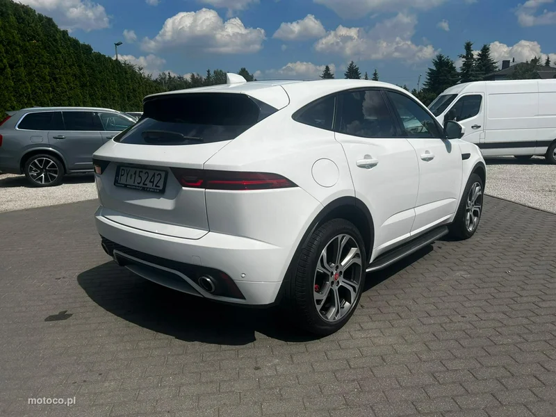 Jaguar E-Pace 6