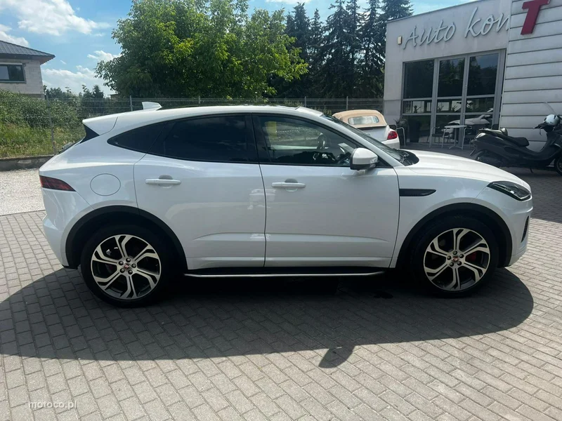 Jaguar E-Pace 7