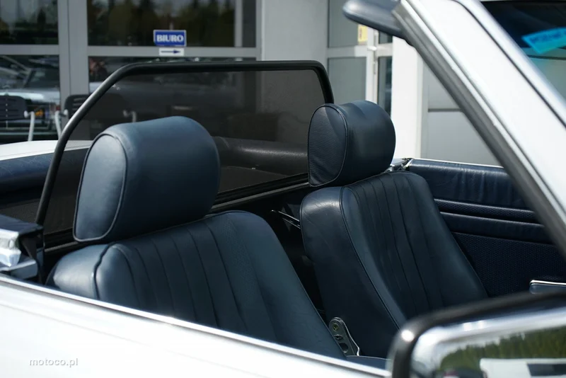 Mercedes-Benz SL R107 SL 560 13