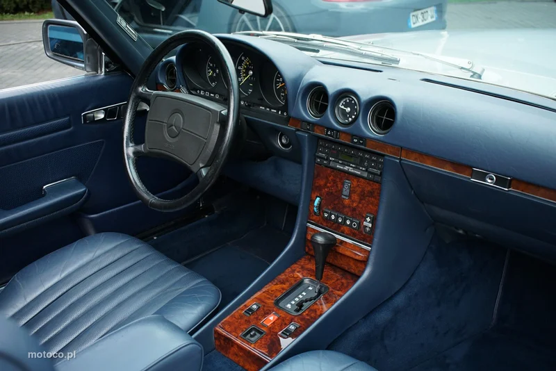Mercedes-Benz SL R107 SL 560 15
