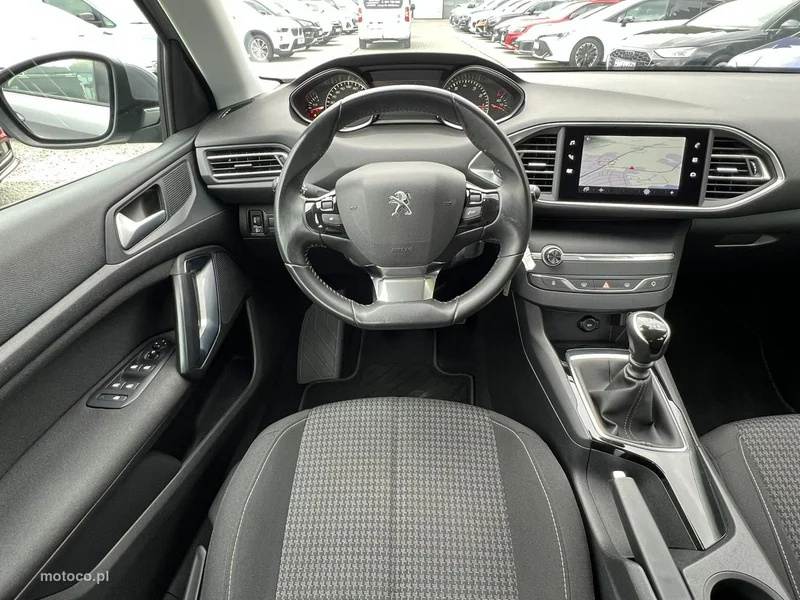 Peugeot 308 10